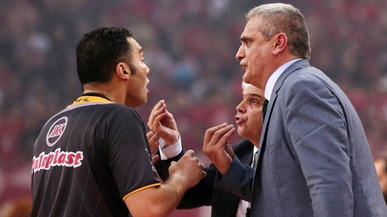 Πεδουλάκης: «Δεν παίχτηκε επί ίσοις όροις το ματς»