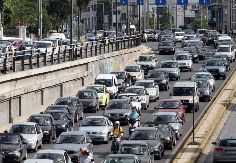 Αρχαίος... ο στόχος των οχημάτων που κυκλοφορούν στην Ελλάδα, σύμφωνα με επίσημα στοιχεία
