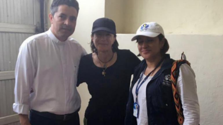 Κολομβία: Ελεύθερη η Ισπανίδα δημοσιογράφος που είχε απαχθεί από αντάρτες