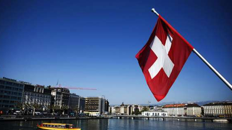 Βασικό εισόδημα 27.527 ευρώ για όλους τους Ελβετούς