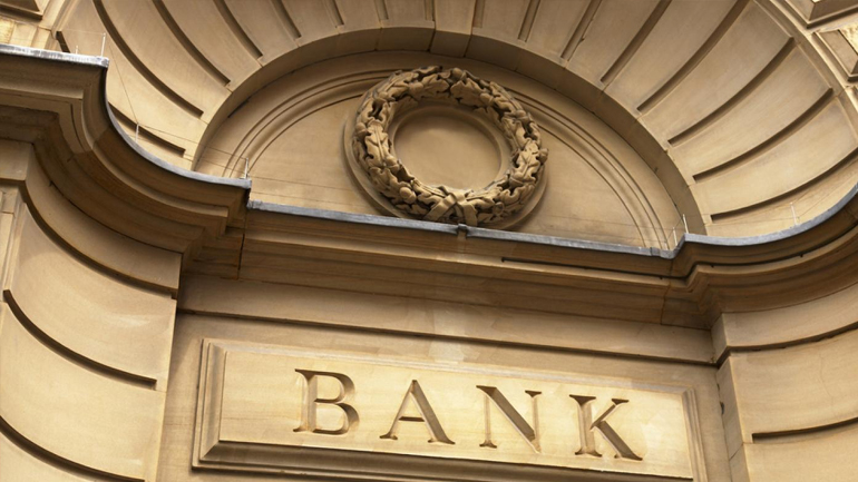 Ρώσος υπεξαίρεσε εκατομμύρια από τράπεζα και πήγε στην Κρήτη για… διακοπές