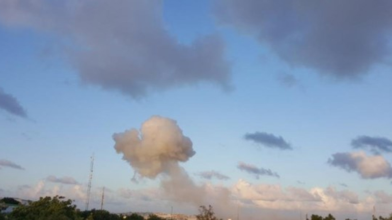 Σομαλία: Δυνατή έκρηξη και πυροβολισμοί στο Μογκαντίσου