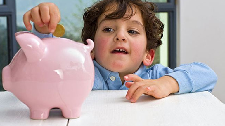 Πώς θα μάθει το παιδί την αξία της αποταμίευσης
