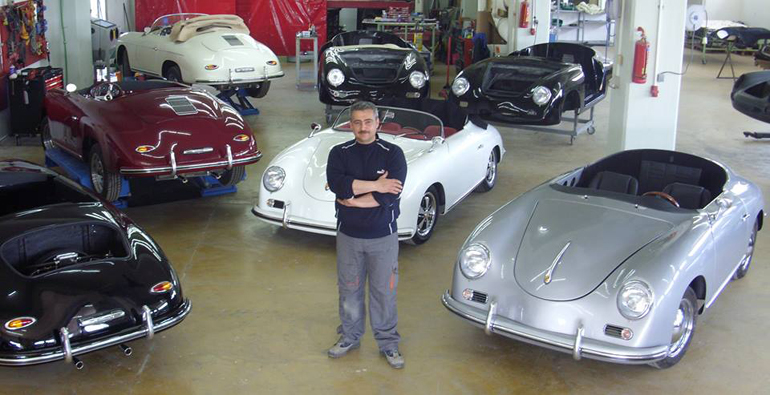 O Ηλίας Γαγανέλης με τα 'παιδιά' του...