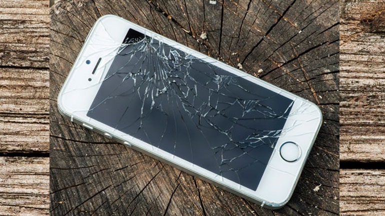 Νέα υπηρεσία αντικατάστασης σπασμένης οθόνης iPhone από το Apple Authorized Service Center της Info Quest Technologies