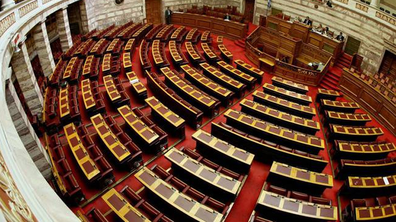 Υπερψηφίστηκαν από ΣΥΡΙΖΑ-ΑΝΕΛ οι τροπολογίες με τα εκκρεμή προαπαιτούμενα