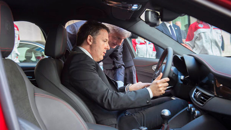 Πρόστιμο 2.000 ευρώ στον Ρέντσι για κλήση που ξέχασε να πληρώσει