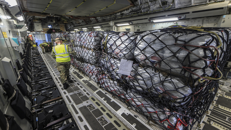 Η Γαλλία ζητεί τη ρίψη ανθρωπιστικής βοήθειας στη Συρία