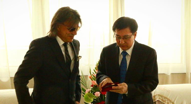 Μαζί με τον Zhang JIan Dong, τον Αντιδήμαρχο του Πεκίνου