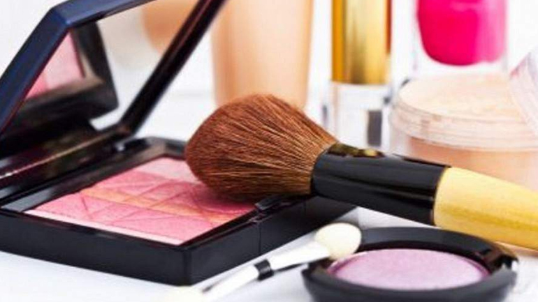 Ληγμένα καλλυντικά: Ποιους κινδύνους κρύβουν για το δέρμα και τα μάτια