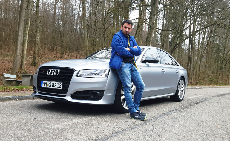 Το Audi S8 plus ετοιμάζεται για... πτήσεις!