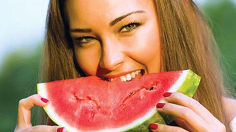 Δεν θα πιστεύετε τα οφέλη του καρπουζιού- Θεϊκό δέρμα που δεν γερνάει