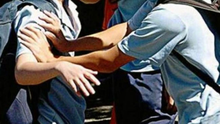 Πάτρα: Συμπλοκές νεαρών σε πλατεία γεμάτη παιδιά