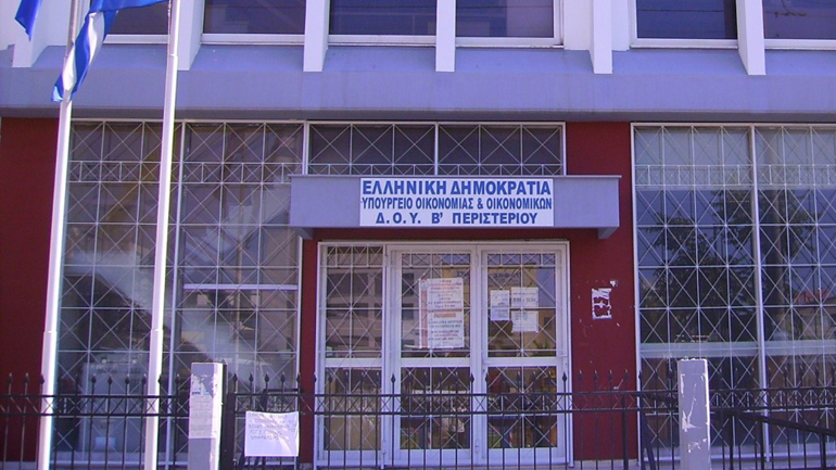 Επίθεση με γκαζάκια στη Β ΔΟΥ Περιστερίου