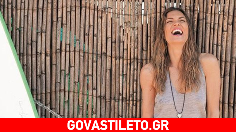 Βίκυ Καγιά: Ποζάρει με μαγιό έναν χρόνο μετά τη γέννηση της κόρης της