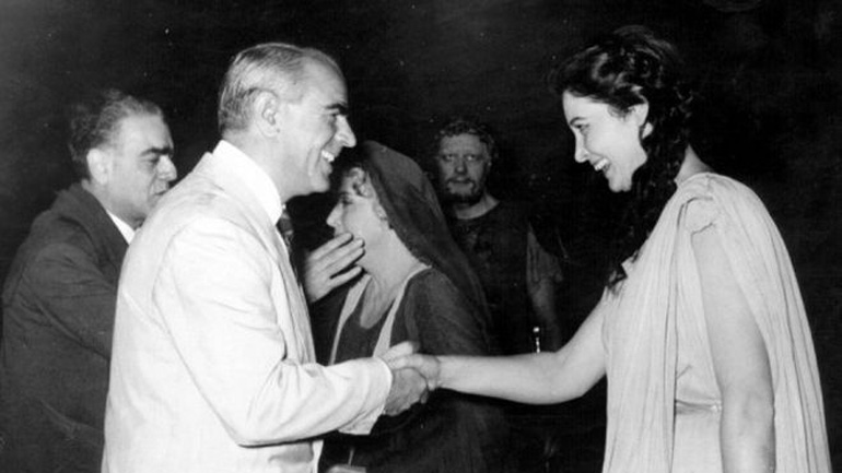 Η ΝΔ τιμά την Άννα Συνοδινού