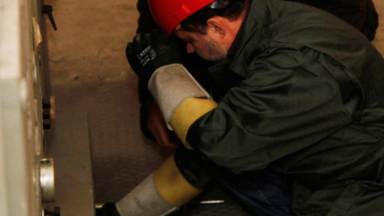 Έκλεβαν ηλικιωμένους, προσποιούμενοι υπαλλήλους της ΔΕΗ