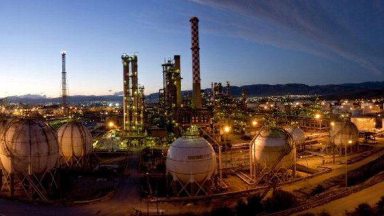 Σαουδική Αραβία: Μειώνει τις τιμές του πετρελαίου στην Ευρώπη