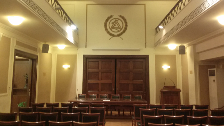 Στα δικαστήρια ο ΔΣΑ κατά εταιρείας που αντιποιείται την άσκηση του δικηγορικού επαγγέλματος