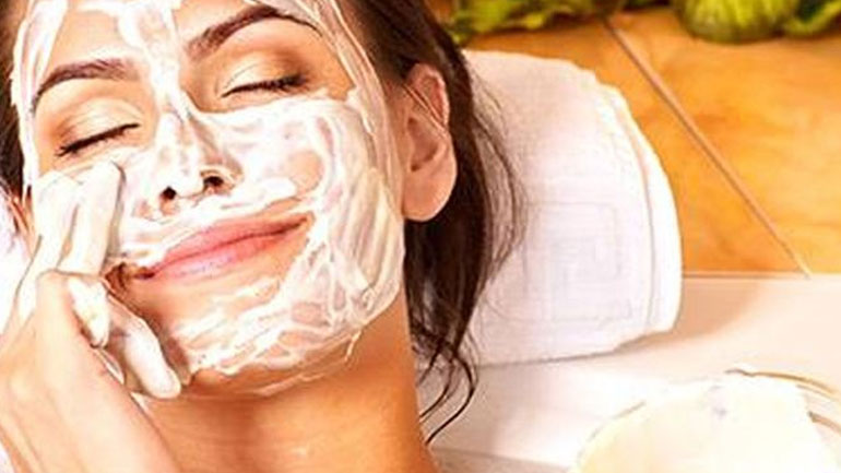 Μάσκα με μαγειρική σόδα για να απαλλαγείτε μια για πάντα απ τα μαύρα στίγματα!