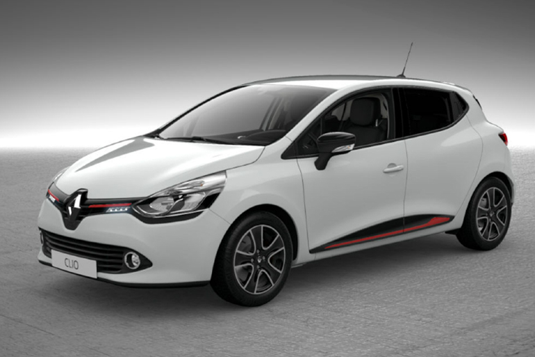 Το πρώτο καινούργιο αυτοκίνητο που ταξινομήθηκε με τα νέα μέτρα σε ισχύ είναι ένα λευκό Renault Clio diesel...