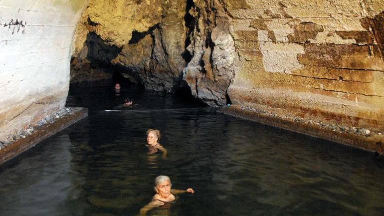 Χορήγηση επιδόματος λουτροθεραπείας – Ποιοί το δικαιούνται