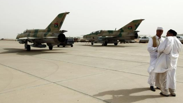 Λιβυκά αεροσκάφη έπληξαν το Ισλαμικό Χαλιφάτο στη Σύρτη