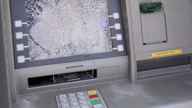 Προσπάθησαν να «ξηλώσουν» ΑΤΜ στον Παλιό Άγιο Αθανάσιο Πέλλας