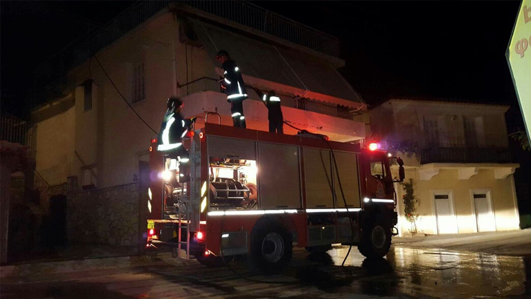 Κρήτη: «Λαμπάδιασε» η βέσπα