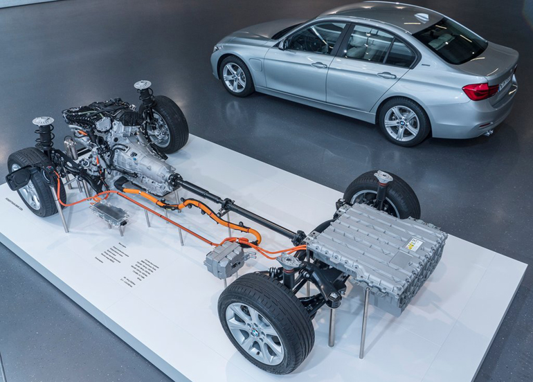 Η ακτινογραφία της BMW 330e