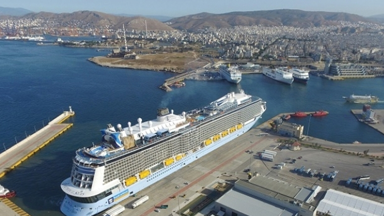 Επτά κρουαζιερόπλοια κατέπλευσαν στο λιμάνι του Πειραιά