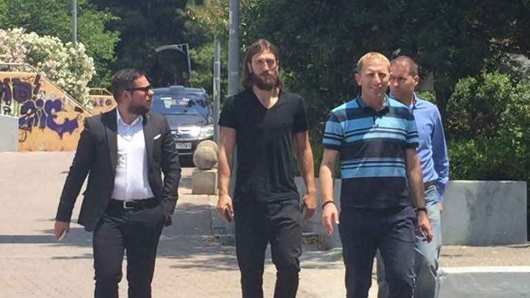 AEK: Υπογράφει ο Τσιγκρίνσκι