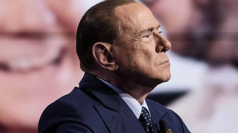 Την Τρίτη αναμένεται να υποβληθεί σε επέμβαση ο Σίλβιο Μπερλουσκόνι