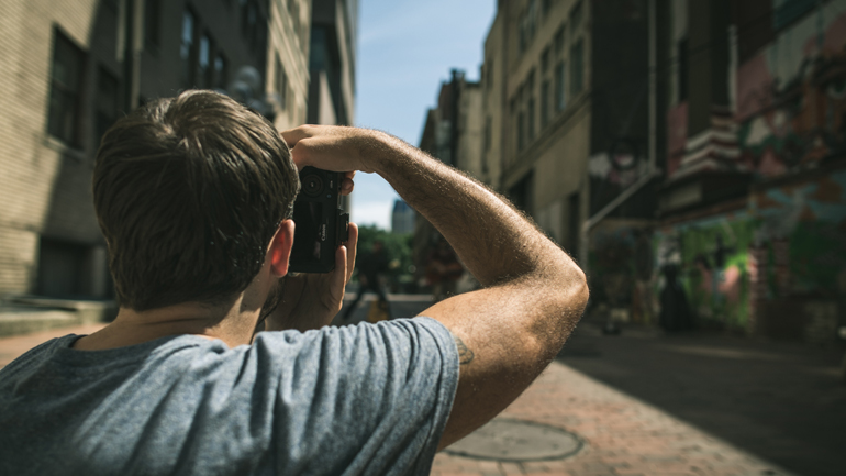 Έρευνα: Όσοι φωτογραφίζουν τις εμπειρίες τους περνάνε καλύτερα