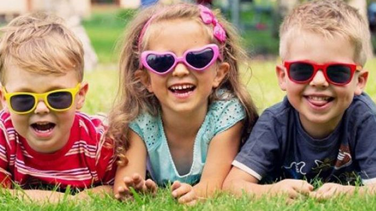 Αγοράστε στο παιδί σας γυαλιά ηλίου