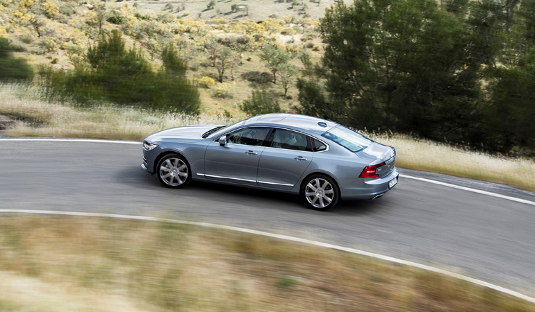 Ο D4 των 190 ίππων ταιριάζει ιδανικά στη χώρα μας