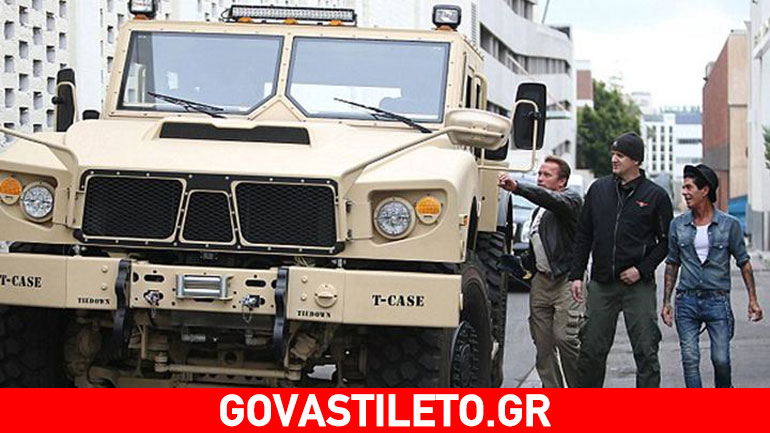 Arnold Schwarzenegger: Με γιγαντιαίο Hummer στους δρόμους του Beverly Hills!