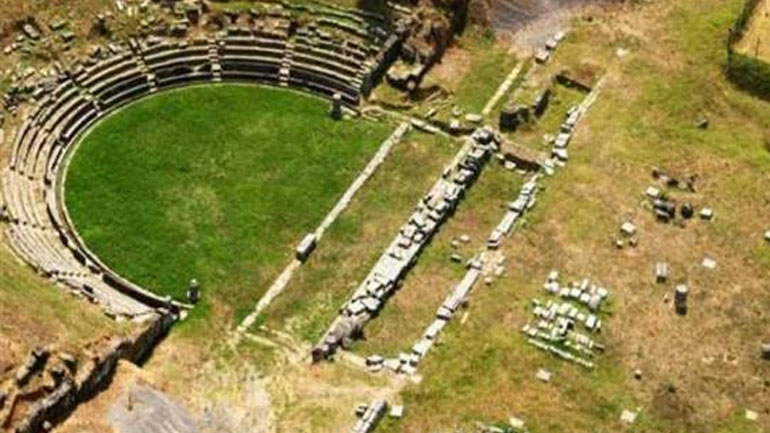 Τρίπολη: Aρχίζουν οι εργασίες στο αρχαίο θέατρο της Μεγαλόπολης Τρίπολη: Aρχίζουν οι εργασίες στο αρχαίο θέατρο της Μεγαλόπολης