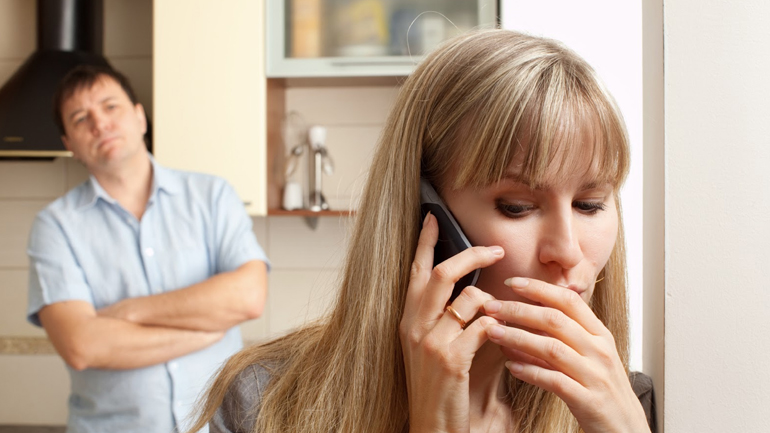 Οικονομική ανεξαρτησία και απιστία