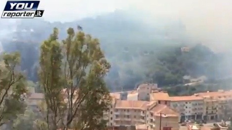 Δεκάδες πυρκαγιές στο Παλέρμο της Σικελίας