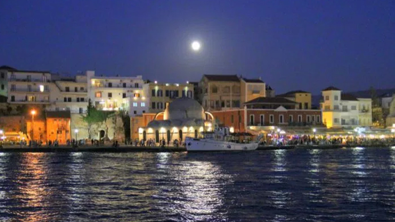 Χανιά: Πνιγμός τουρίστα που έπεσε με το αυτοκίνητό του στην θάλασσα