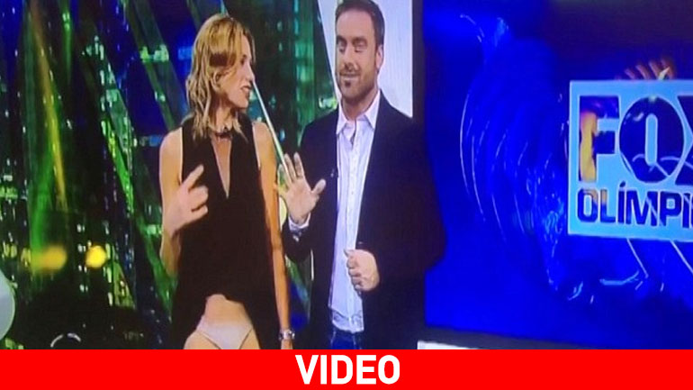 Το hot ατύχημα παρουσιάστριας: Αποκαλύπτει το εσώρουχό της ενώ λέει τις ειδήσεις