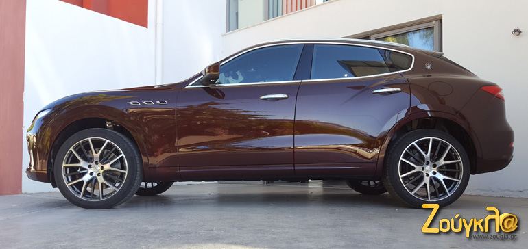 Το μήκος του ιταλικού SUV ξεπερνά τα πέντε μέτρα...