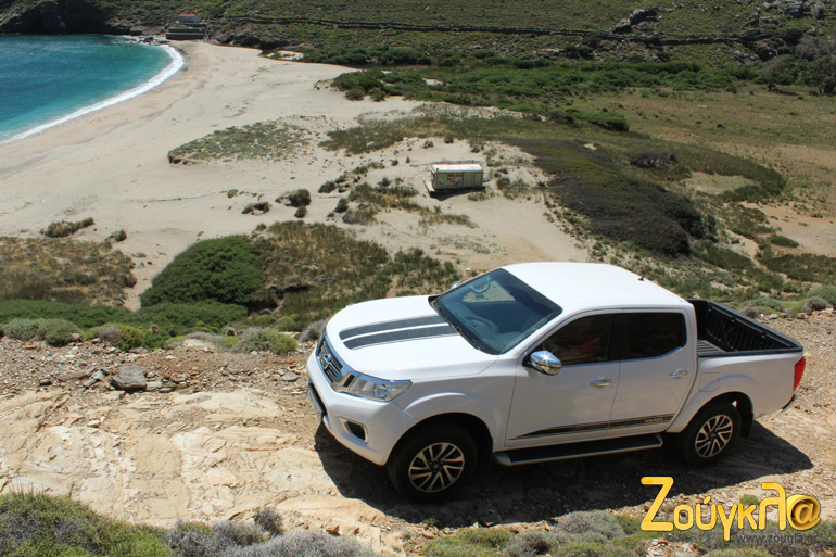 Μία από τις πιο εντυπωσιακές παραλίες της Άνδρου όταν δεν έχει.... κύμα!