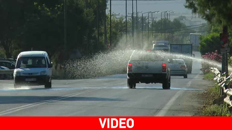 Συντριβάνι στο οδικό δίκτυο της Κρήτης!!! Συντριβάνι στο οδικό δίκτυο της Κρήτης!!!