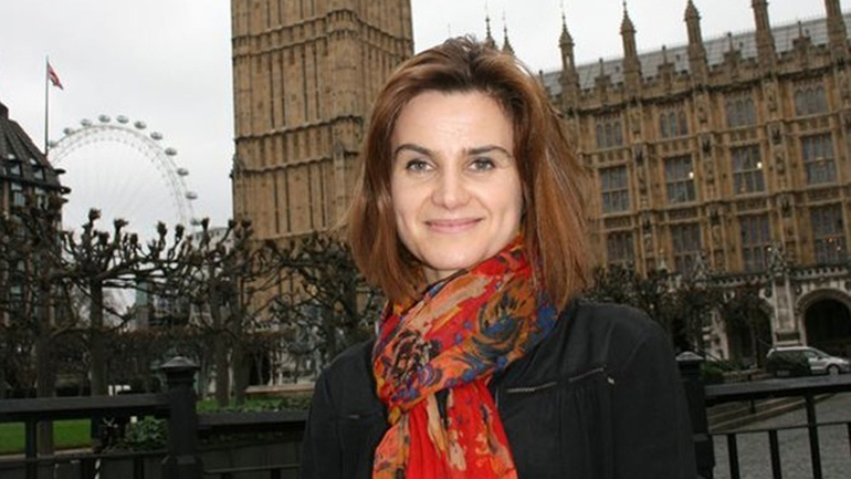 «Στοχευμένη» η επίθεση στην Τζο Κοξ, εκτιμούν οι βρετανικές Αρχές