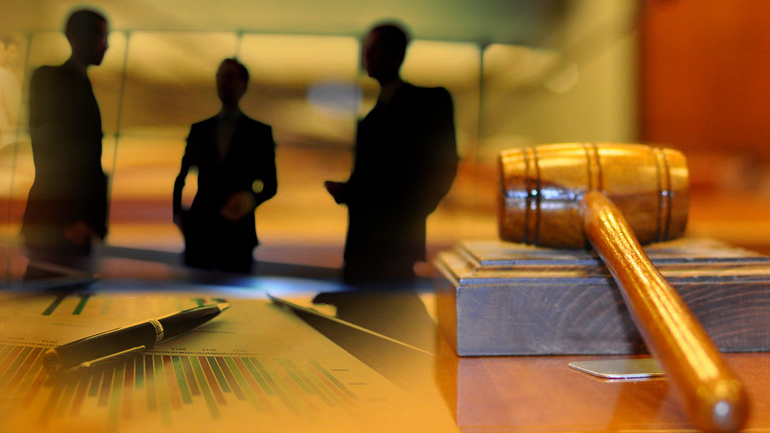 Δικηγορικά “αντίποινα” στο κράτος