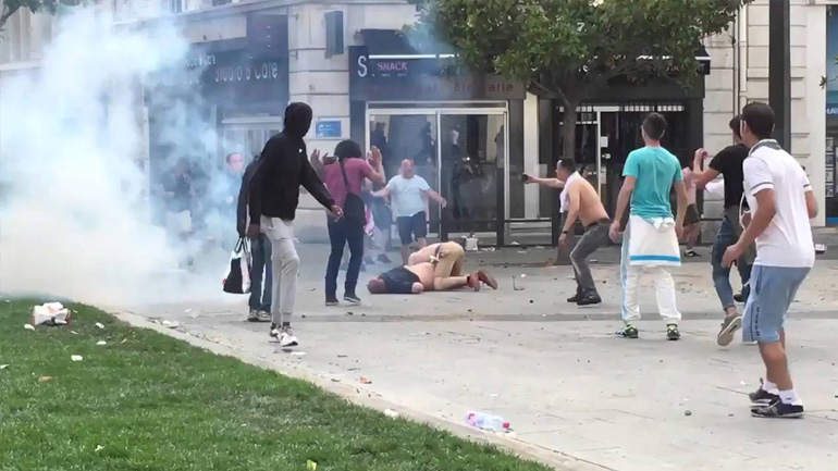 Ρώσοι χούλιγκαν επιτέθηκαν σε Ισπανούς στη Γερμανία!