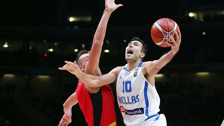 Εθνική: Ενσωματώθηκαν οι Μπουρούσης και Σλούκας