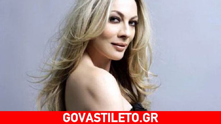 Σμαράγδα Καρύδη: Παιχνίδια και βουτιές στη θάλασσα!